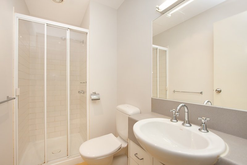 3 Bedroom Apartment at Student Living 570 Swanston — photo 2
