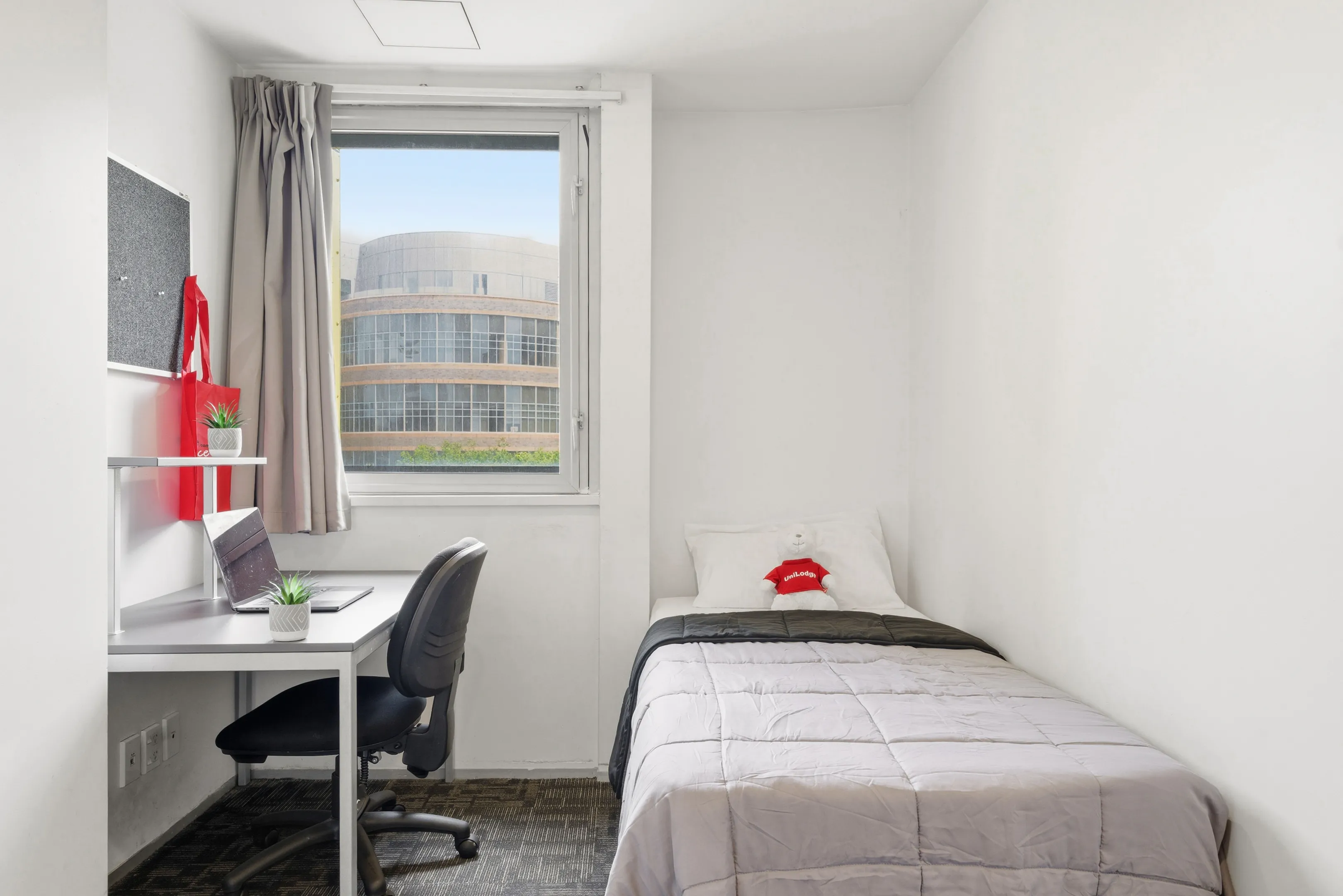 Four Bedroom Apartment — Single Room at Student Living Auckland - Anzac — photo 2