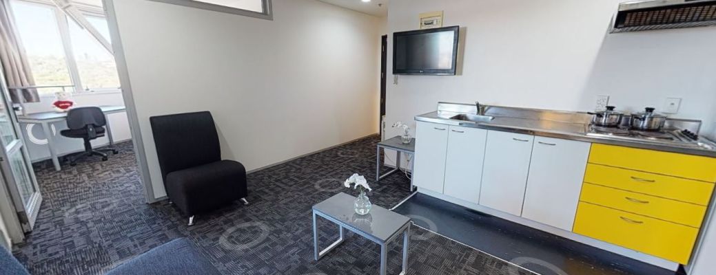 3 Bed Apartment - Anzac — photo 2