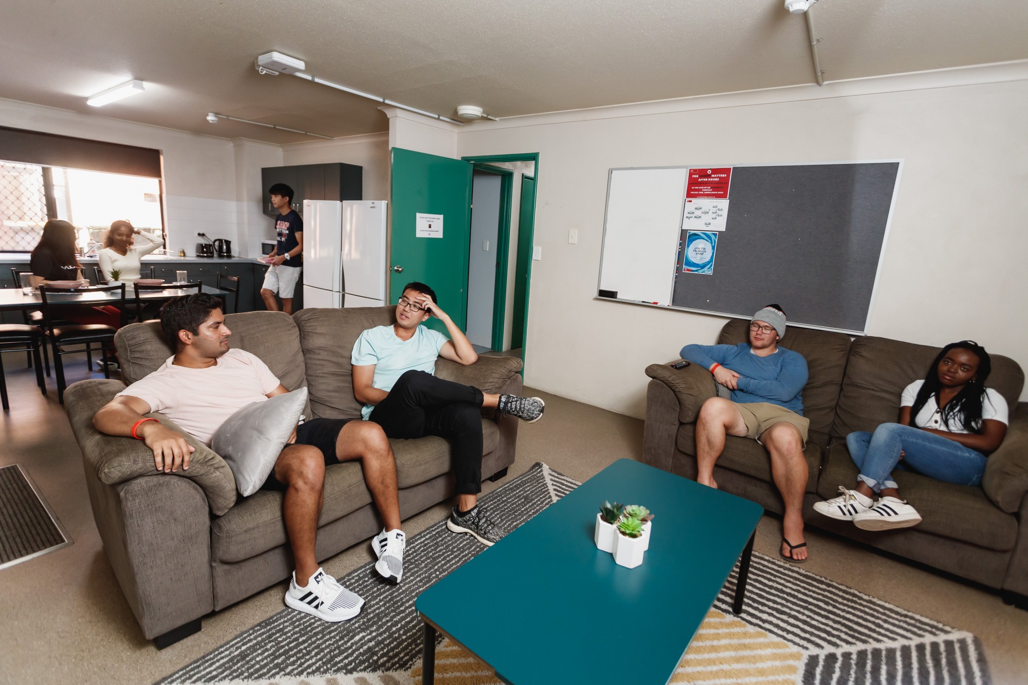 6 Bedroom Apartment at UniLodge at Curtin - Guild House — photo 3