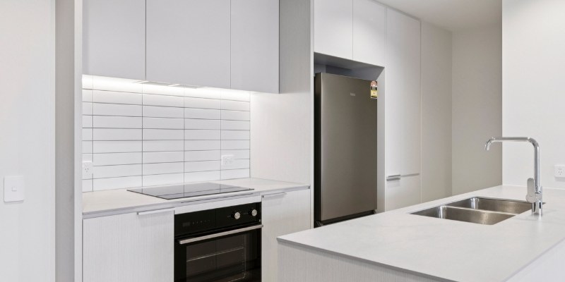 3 Bed 2 Bath (UF) — photo 2
