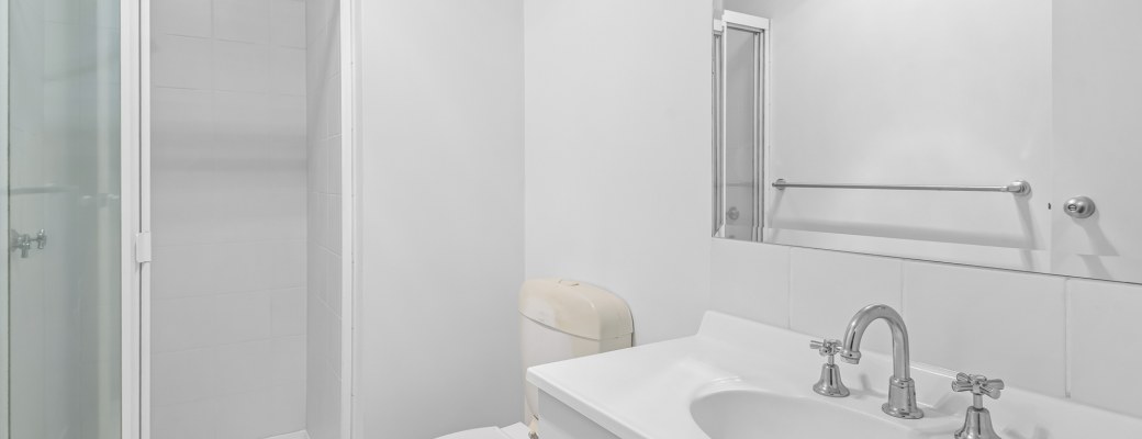 1 Bedroom Apartment — Small — photo 2