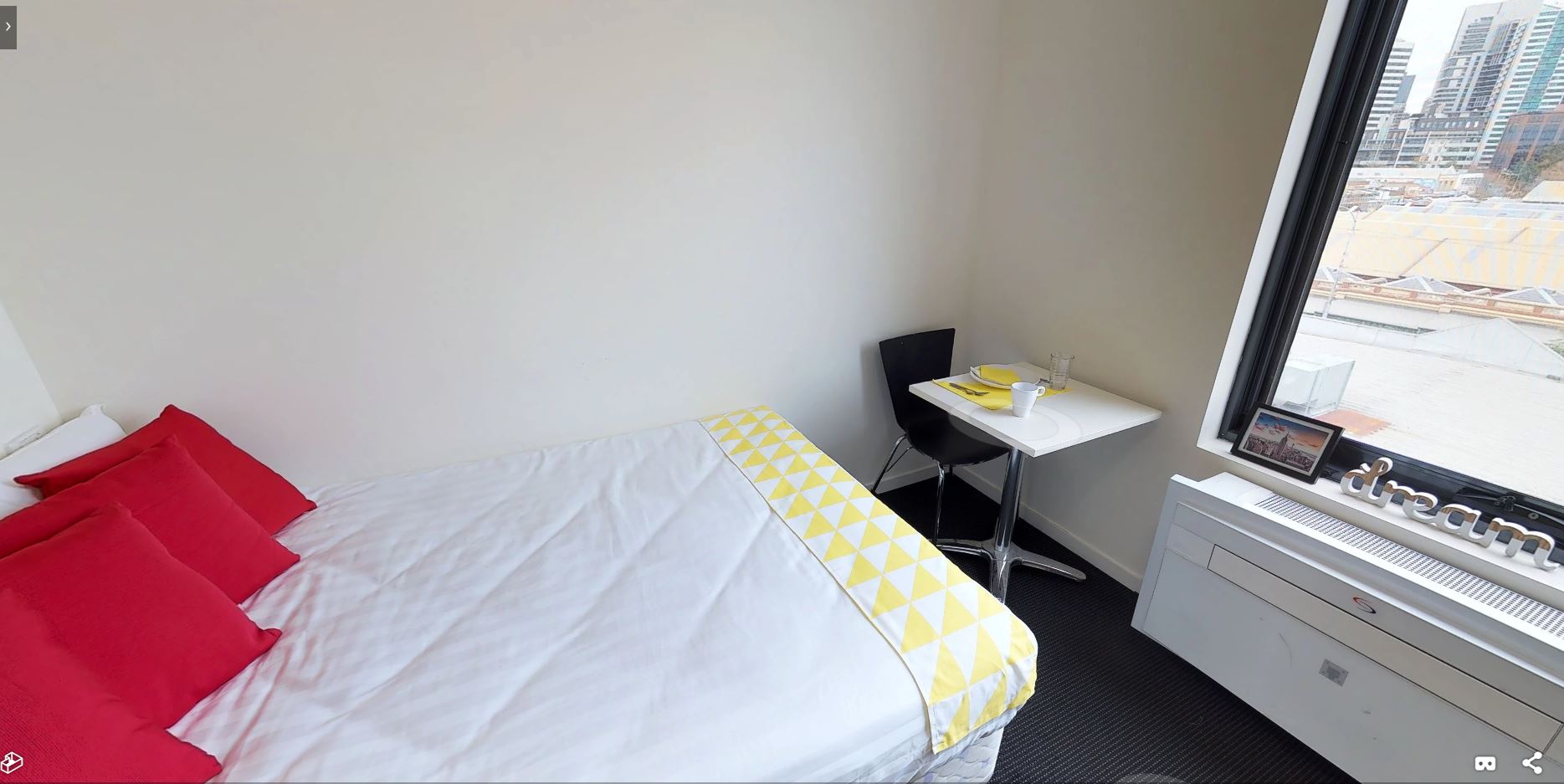 Studio Deluxe Apartment at Student Living On Cobden — photo 3