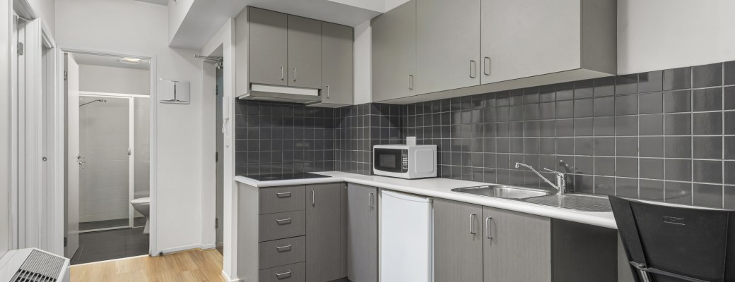 2 Bedroom Apartment - Small — High Level — photo 2