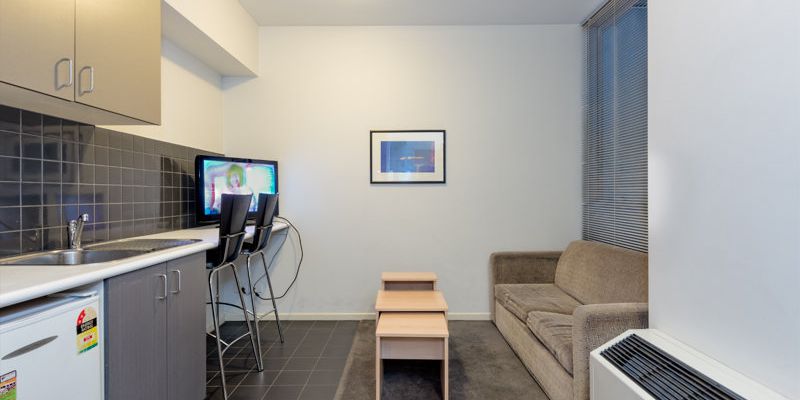 2 Bedroom Apartment - Small — Low Level — photo 3