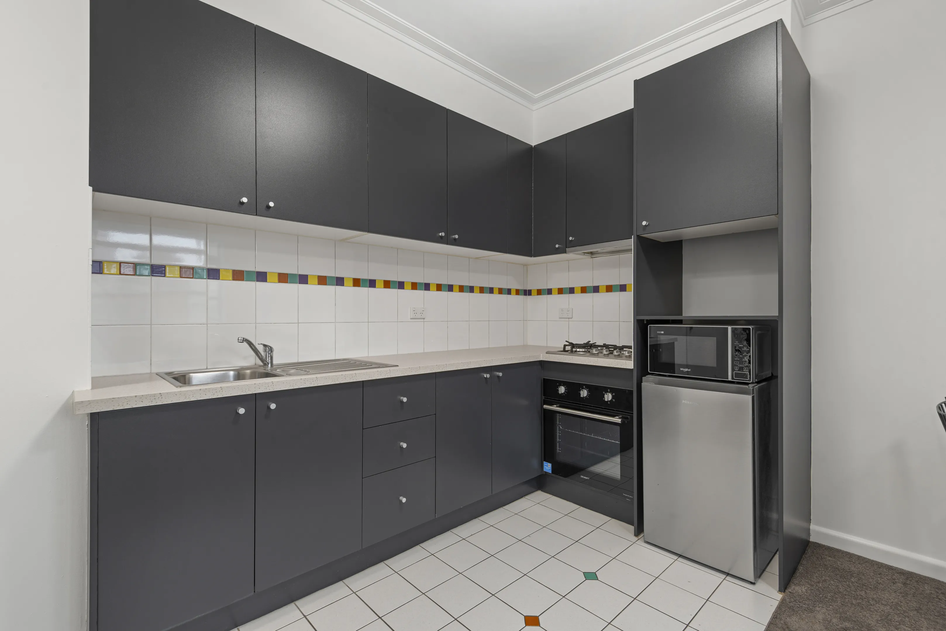 2 Bedroom Apartment — Standard — photo 2