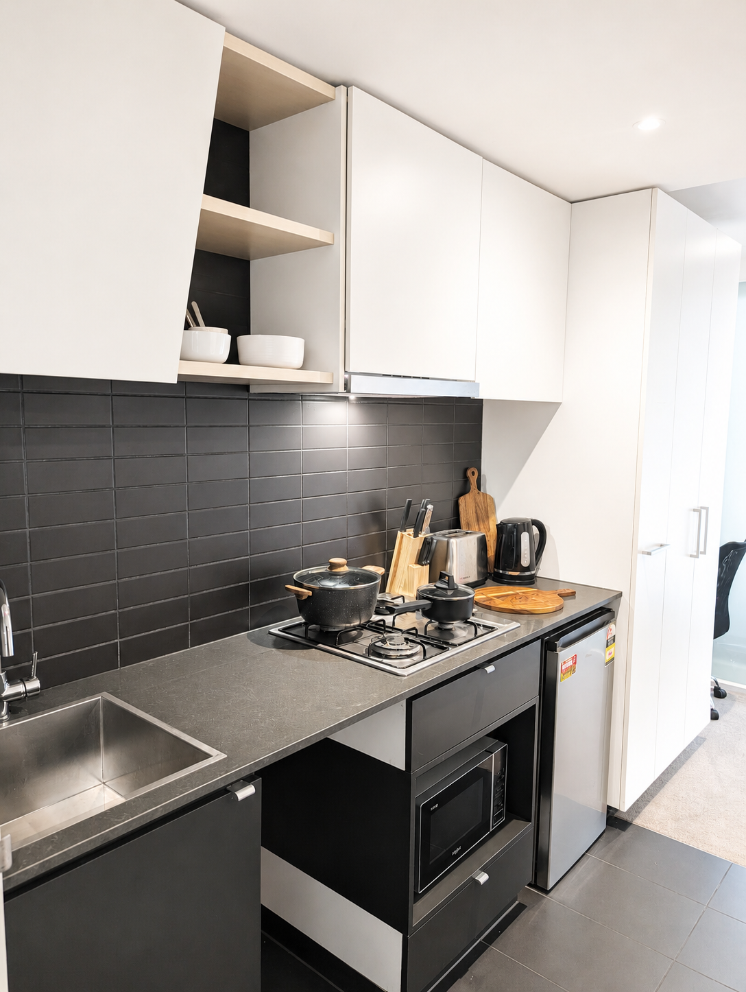 One Bedroom Apartment at Student Living On Villiers — photo 3