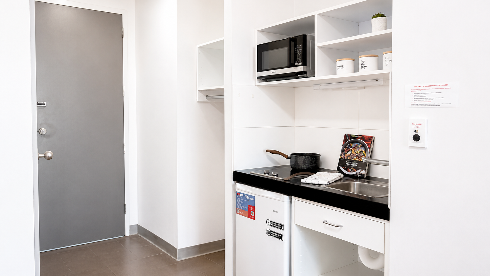 Double Studio Apartment at Student Living - Waymouth — photo 4