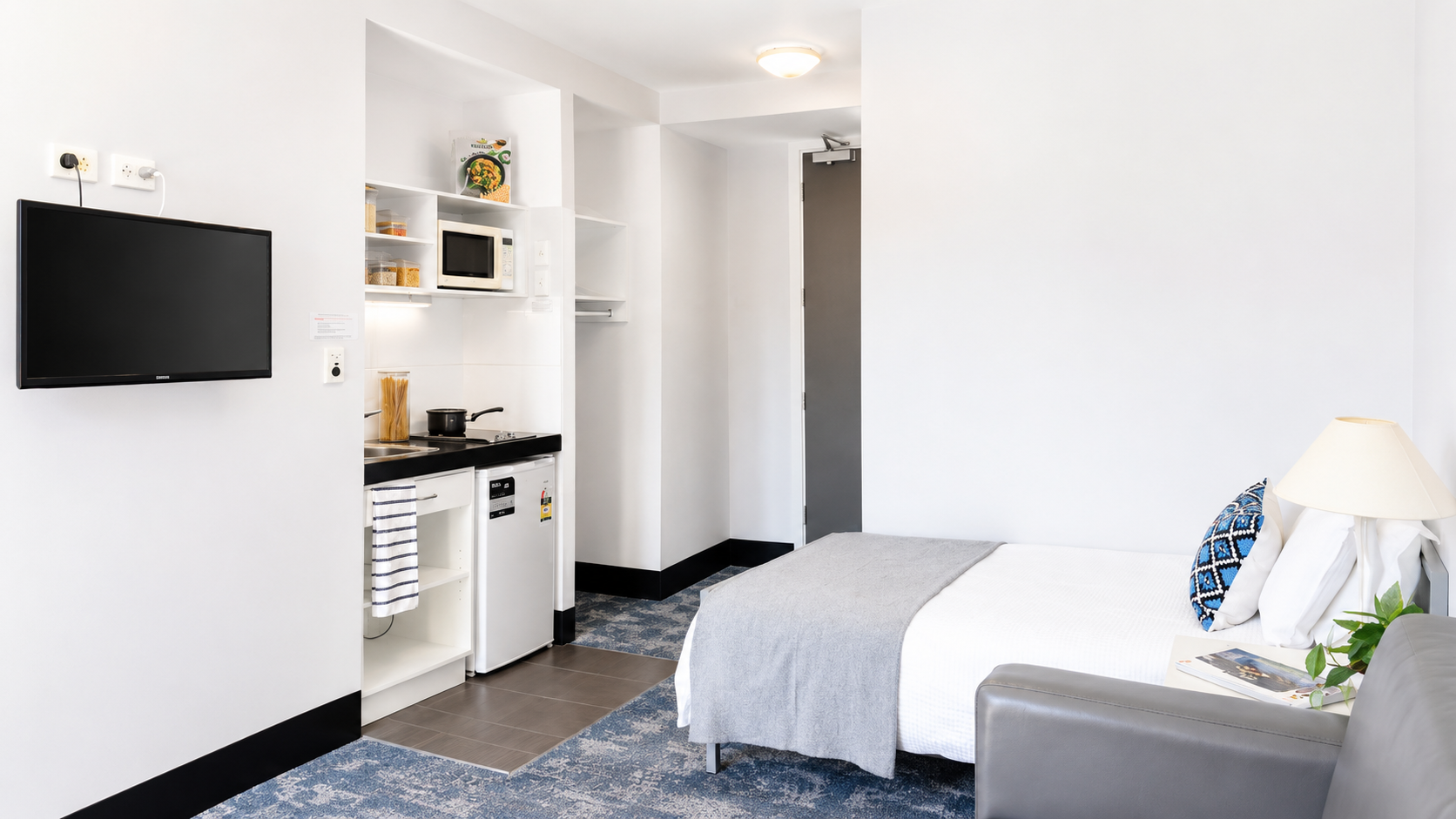 Single Studio Apartment at Student Living - Waymouth — photo 2