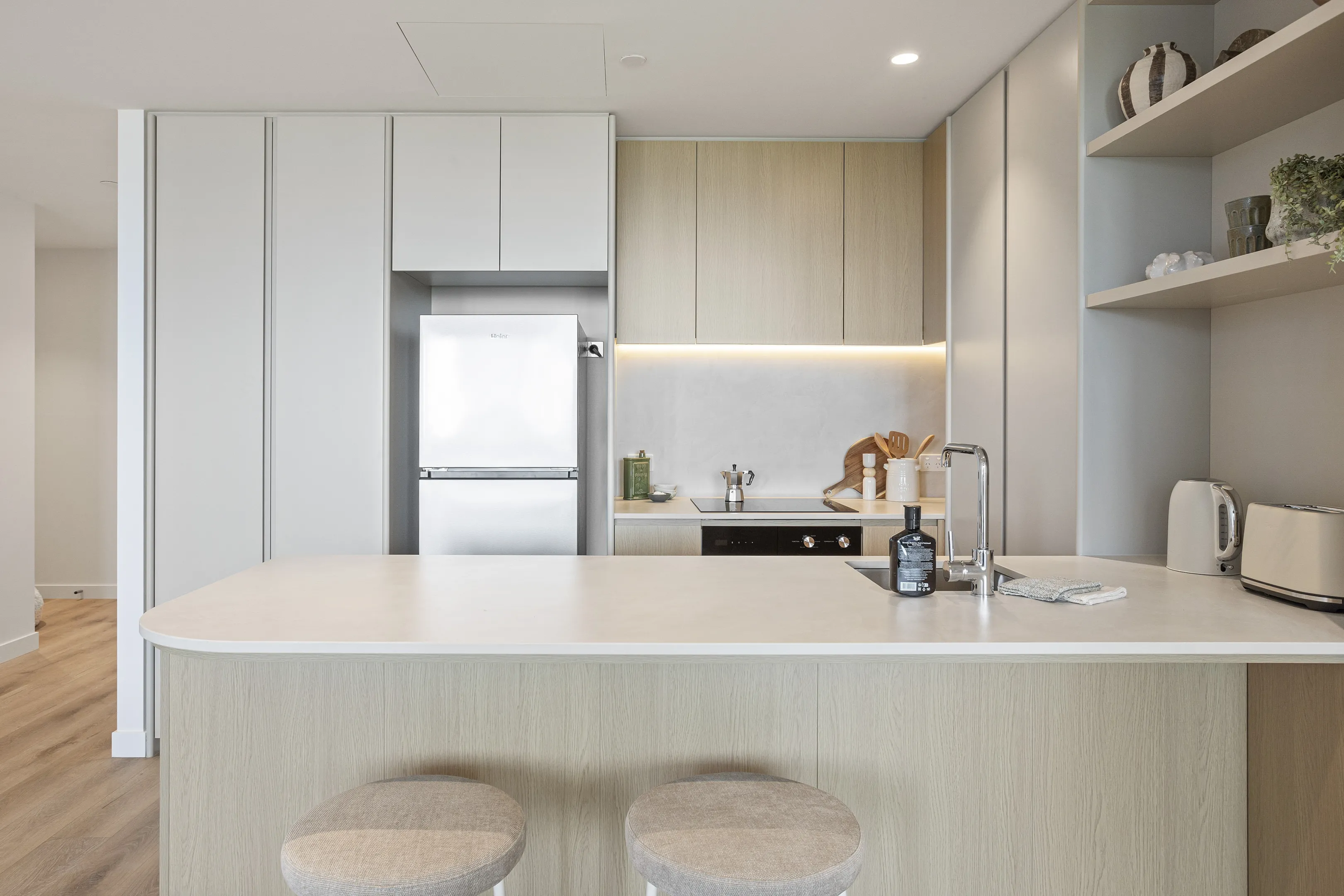 1 Bedroom Apartment Furnished — photo 2