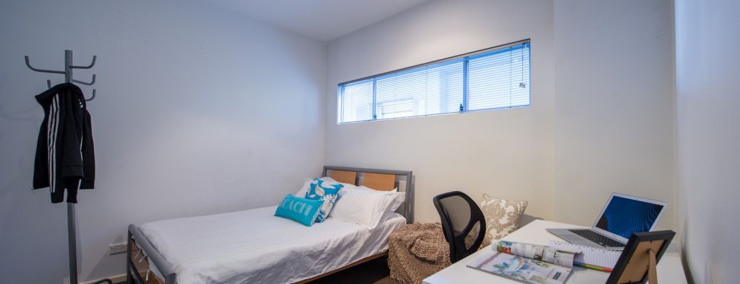 2 Bedroom Apartment — 2 bdr - Lvl 1 &amp; 2 — photo 2