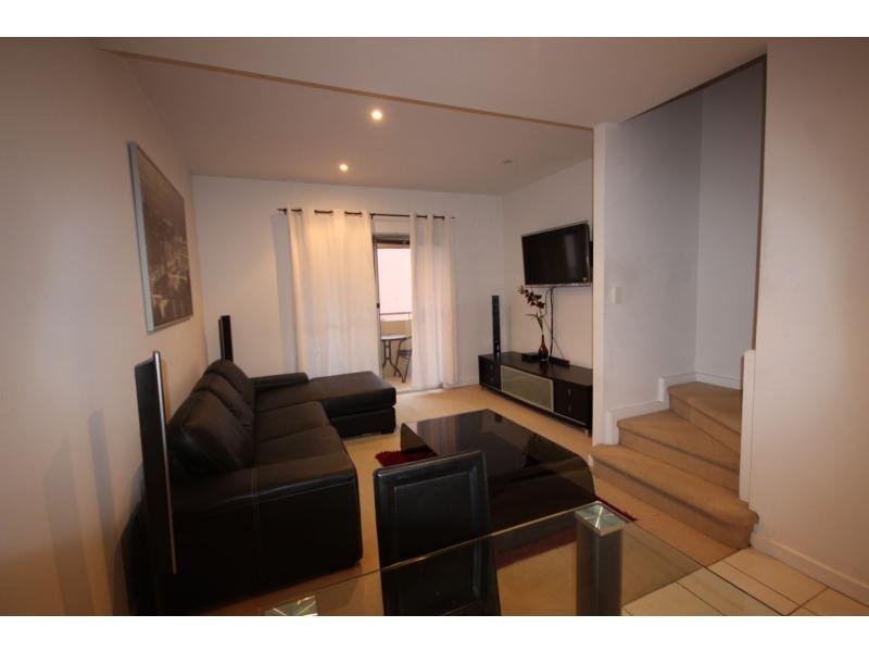 3 Bedroom Townhouse at Student Living - Edge Town — photo 3