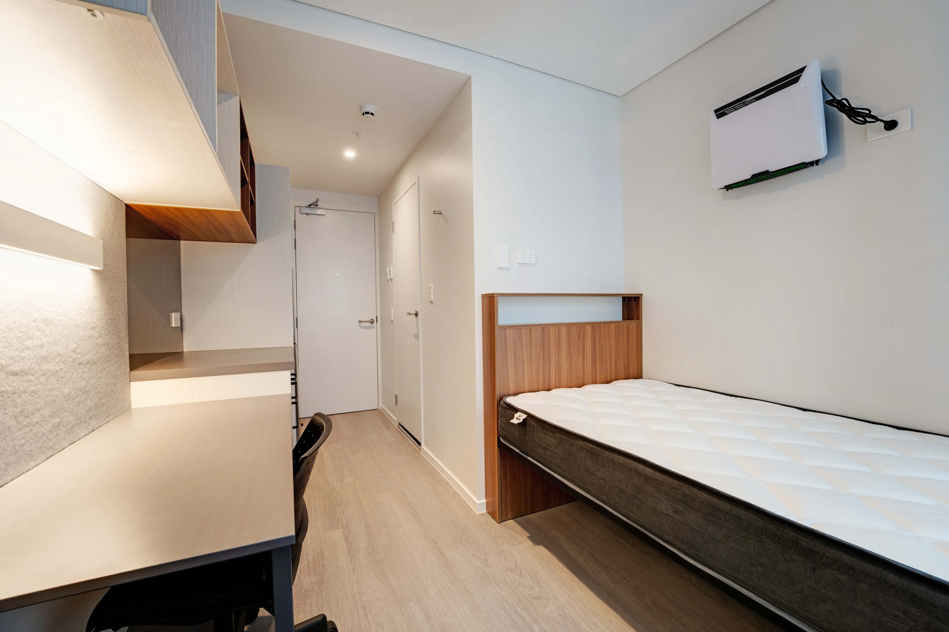 Premium Ensuite at UniLodge Auckland Central — photo 5