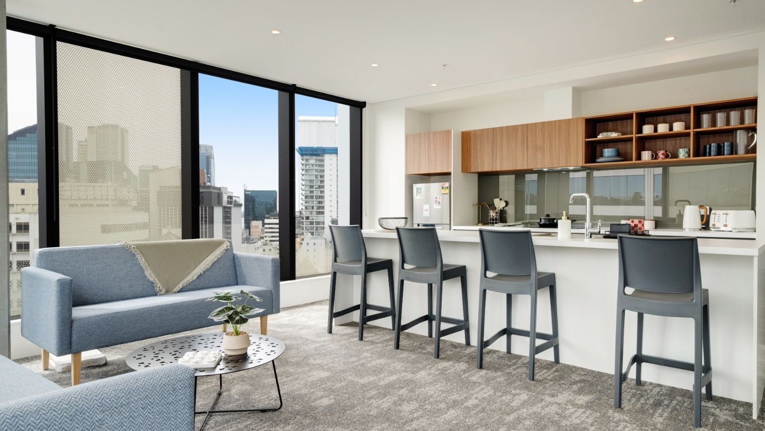 Four Bedroom Apartment at UniLodge Auckland Central — photo 2