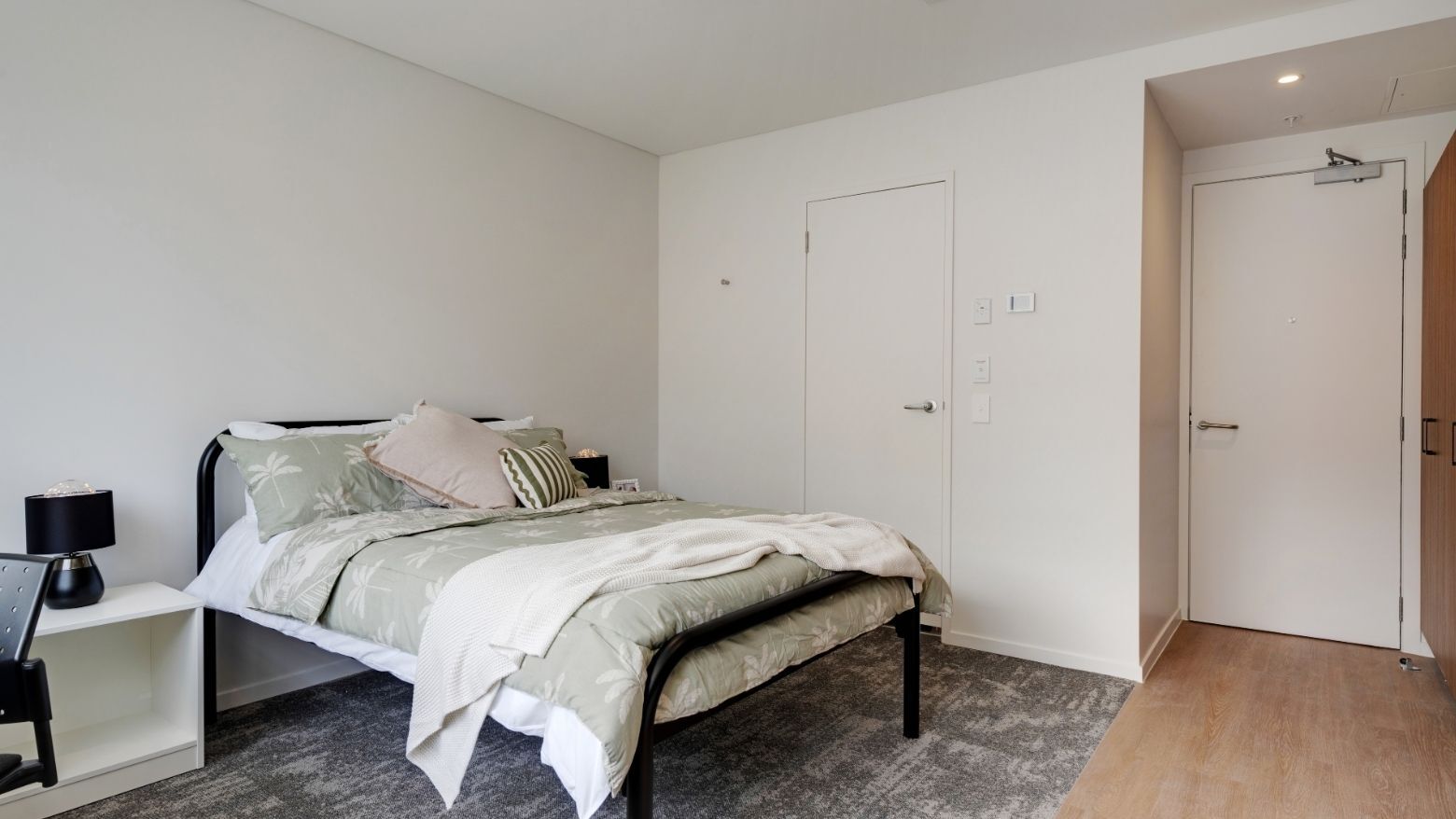 Heritage Studio Double at UniLodge Auckland Central — photo 4