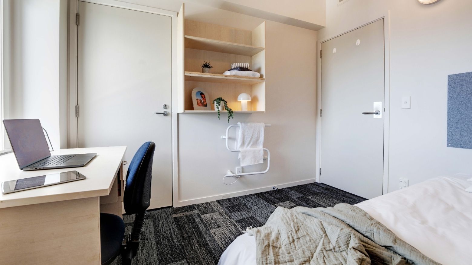 5 Bedroom Apartment at UniLodge Wellesley Apartments — photo 3