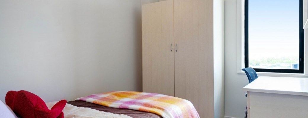 Room in a 4 Bedroom Apartment Superior Large — photo 5