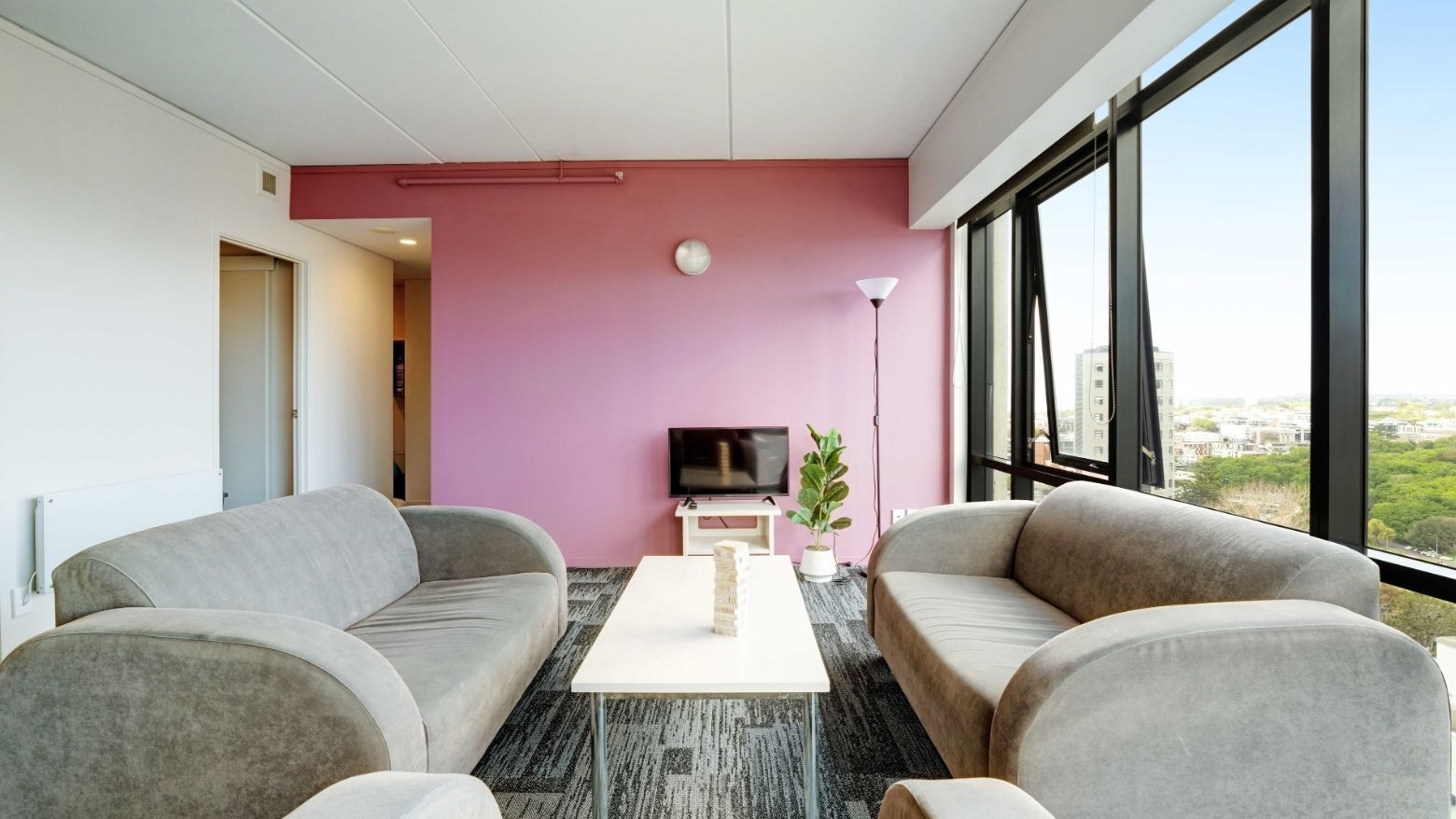 Studio Apartment at UniLodge Wellesley Apartments — photo 2